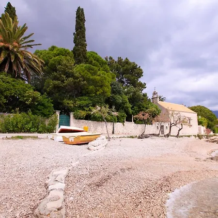 House And Garden By The Sea Landsted